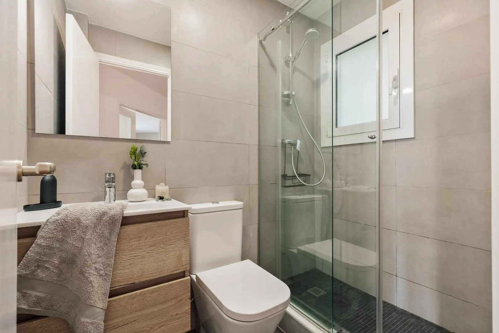 Apartamento Nicoya - 3 Bedrooms And Balcony In Eixample Dreta Barcelona España