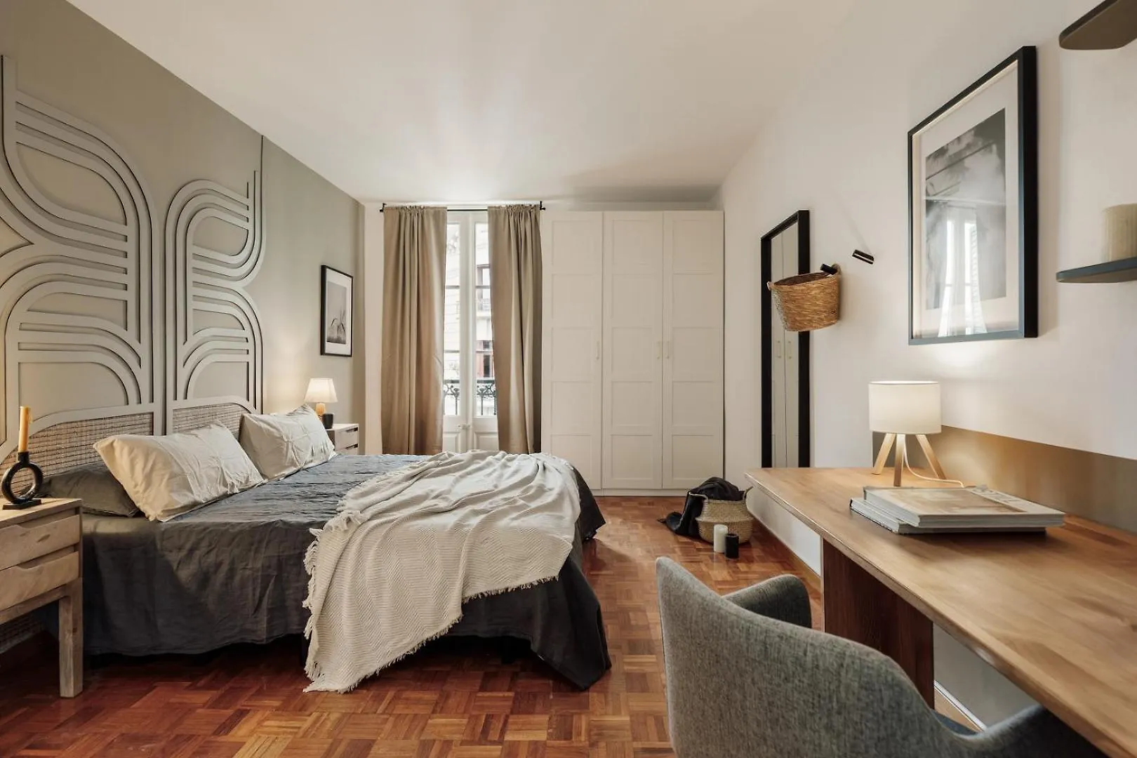 Apartment Nicoya - 3 Bedrooms And Balcony In Eixample Dreta Barcelona