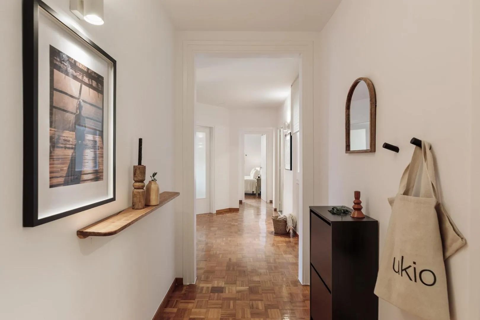 Nicoya - 3 Bedrooms And Balcony In Eixample Dreta Barcelona Apartment